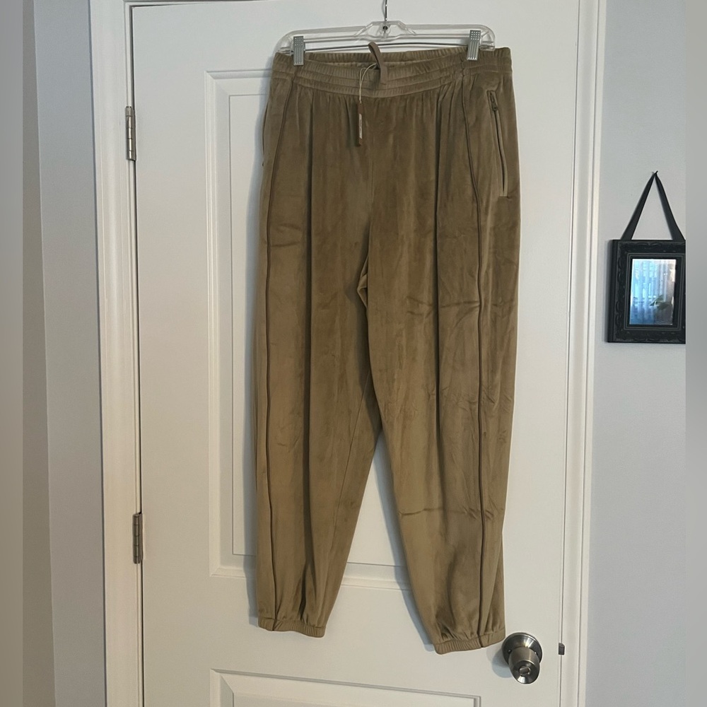 Women’s plush pants